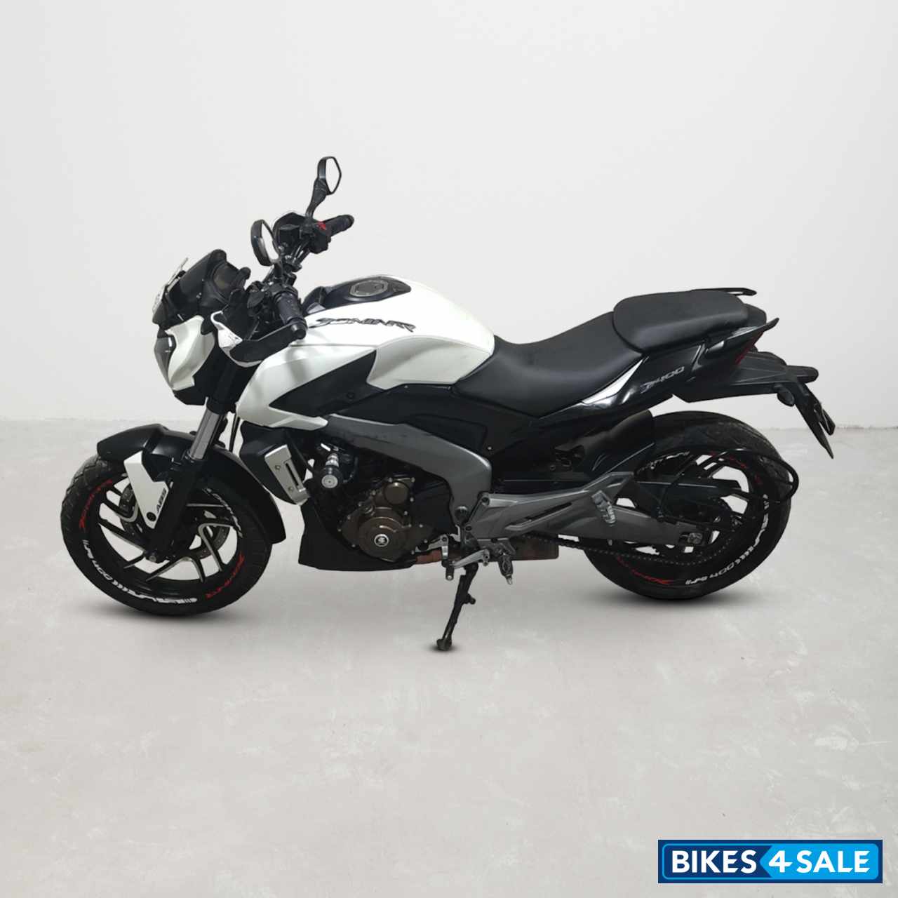 Bajaj Dominar 400