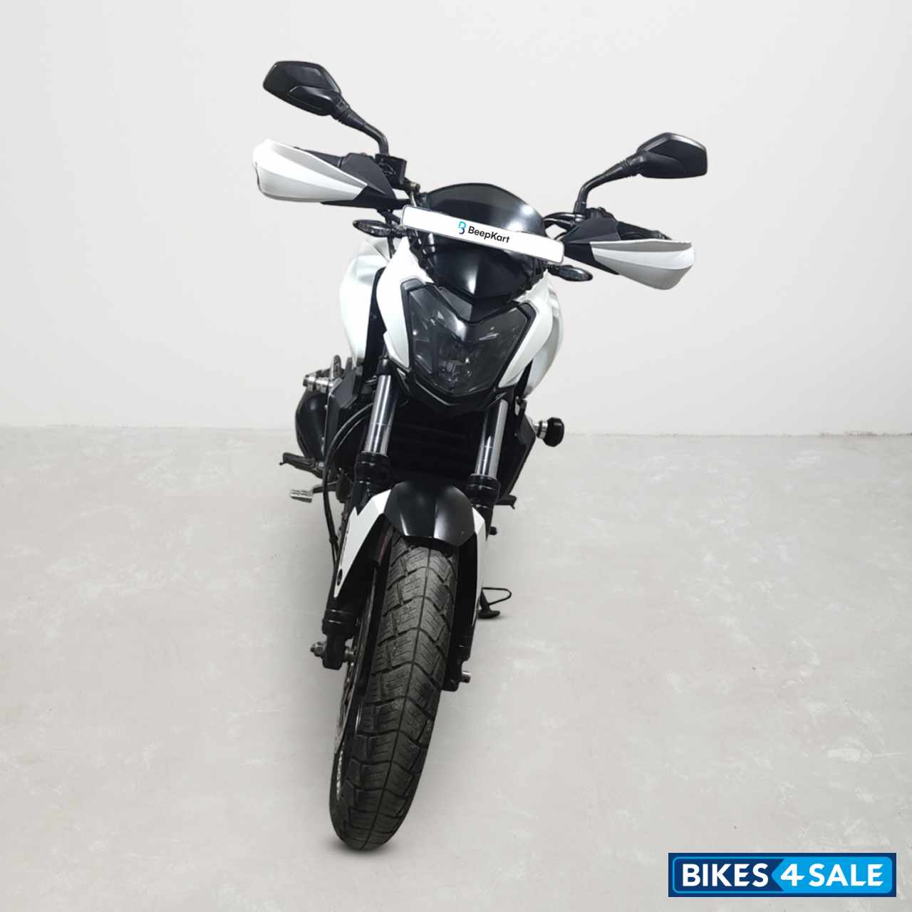Bajaj Dominar 400