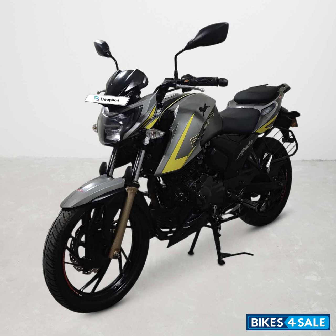 TVS Apache RTR 200 4V