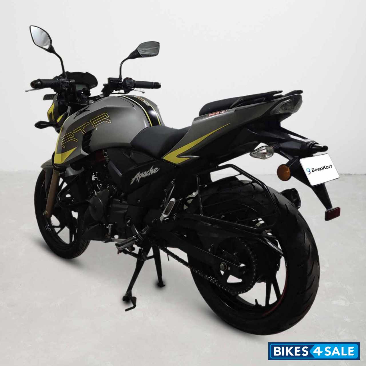 TVS Apache RTR 200 4V
