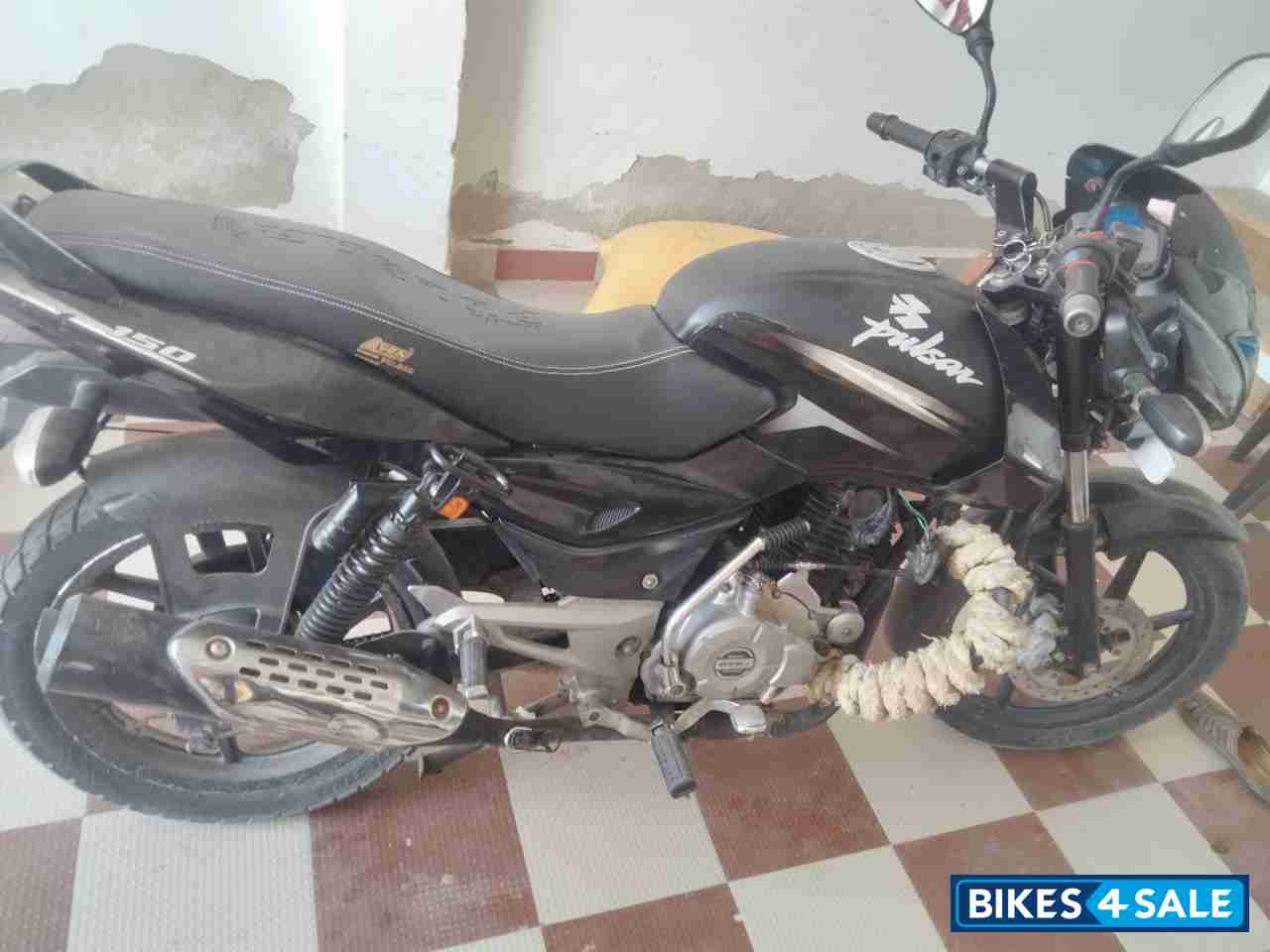 Black Bajaj Pulsar 150