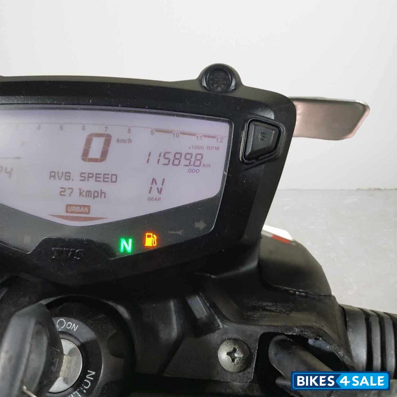 TVS Apache RTR 200 4V