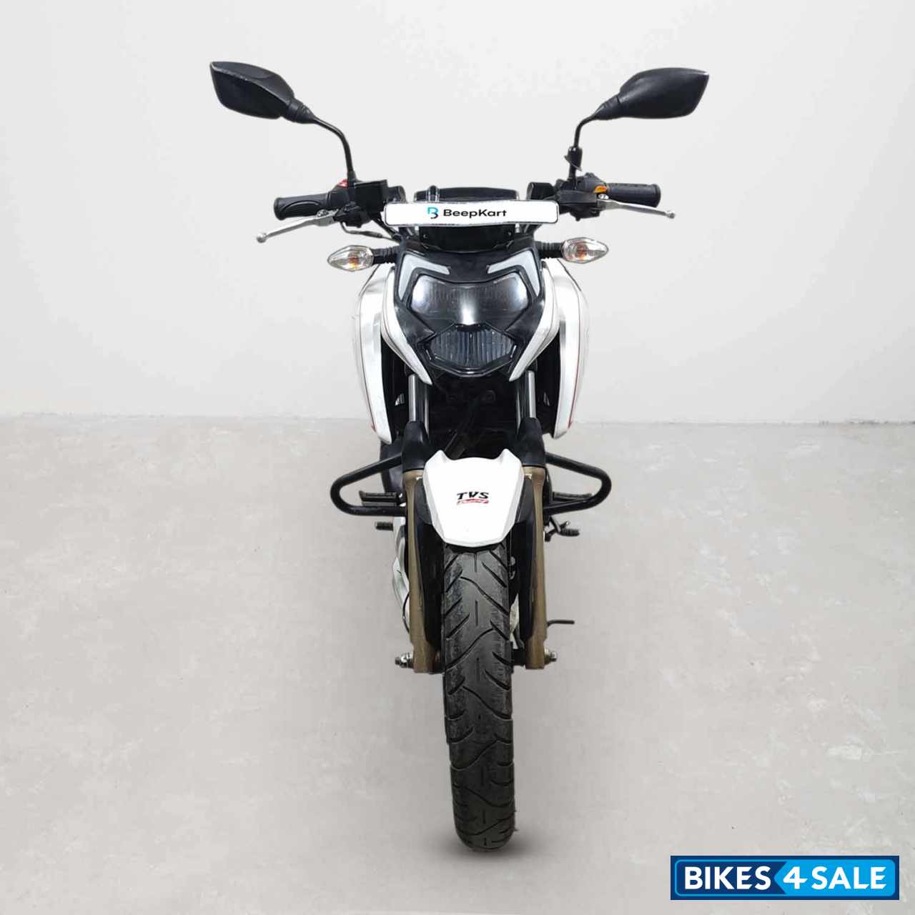 TVS Apache RTR 200 4V