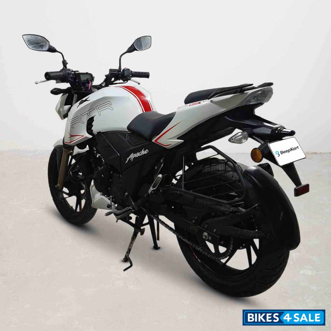 TVS Apache RTR 200 4V