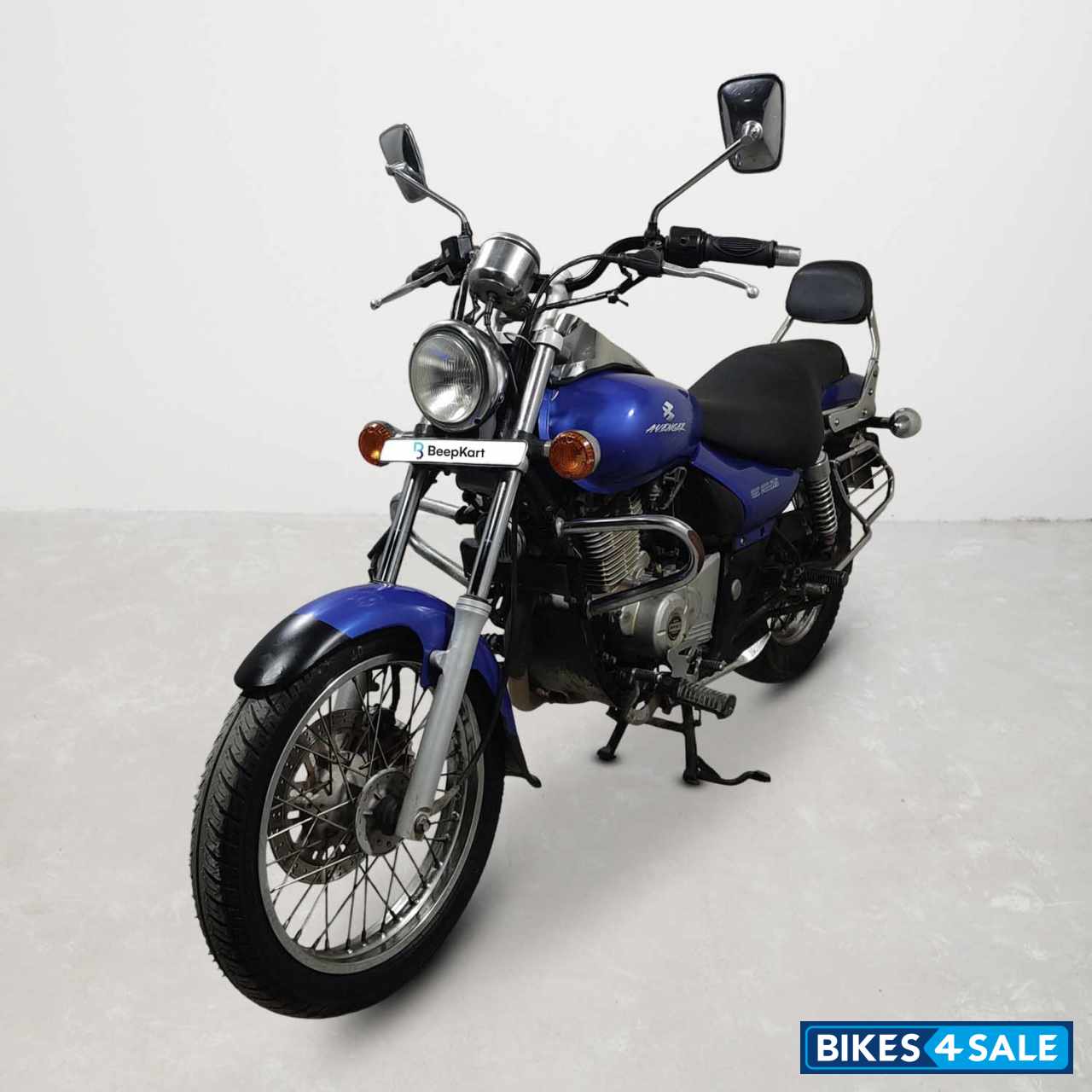 Bajaj Avenger 180 DTS-i