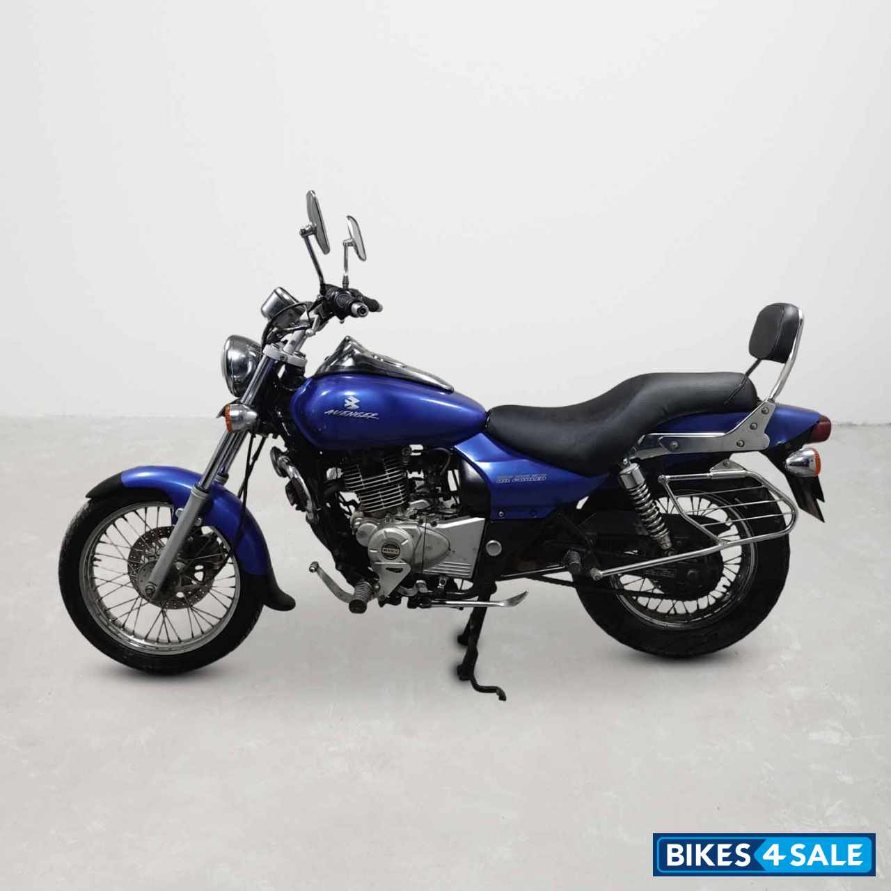 Bajaj Avenger 180 DTS-i