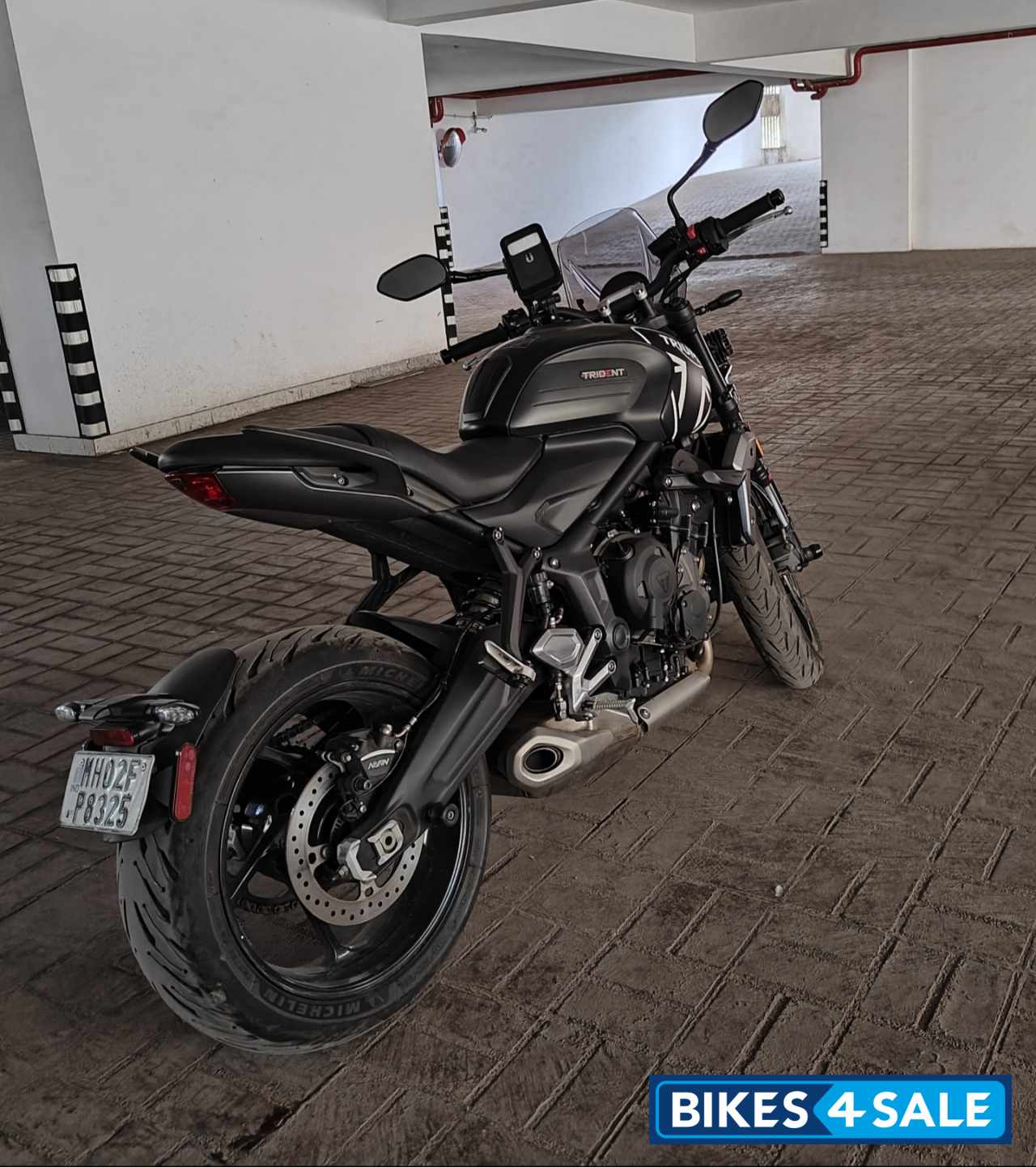 Matt Black & Silver Triumph Trident 660