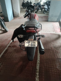 Red Mahindra Centuro