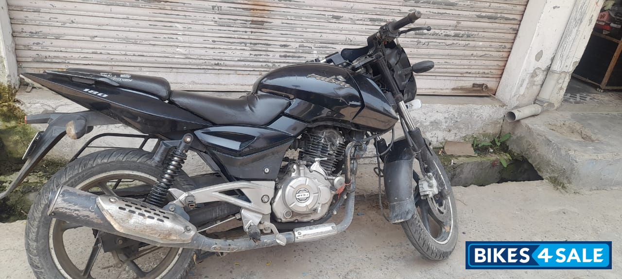 Bajaj Pulsar 180