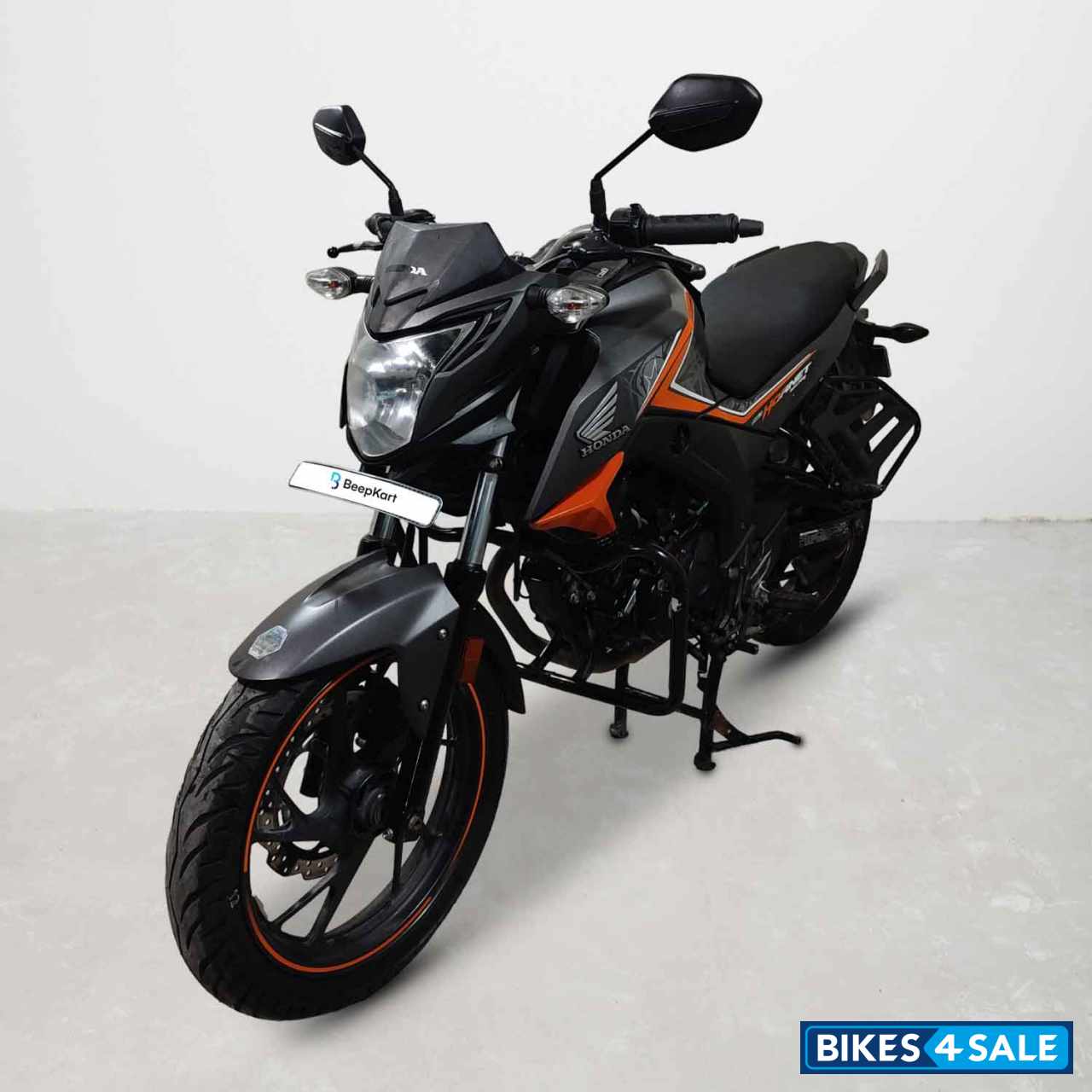 Honda CB Hornet 160R Honda CB Hornet 160R