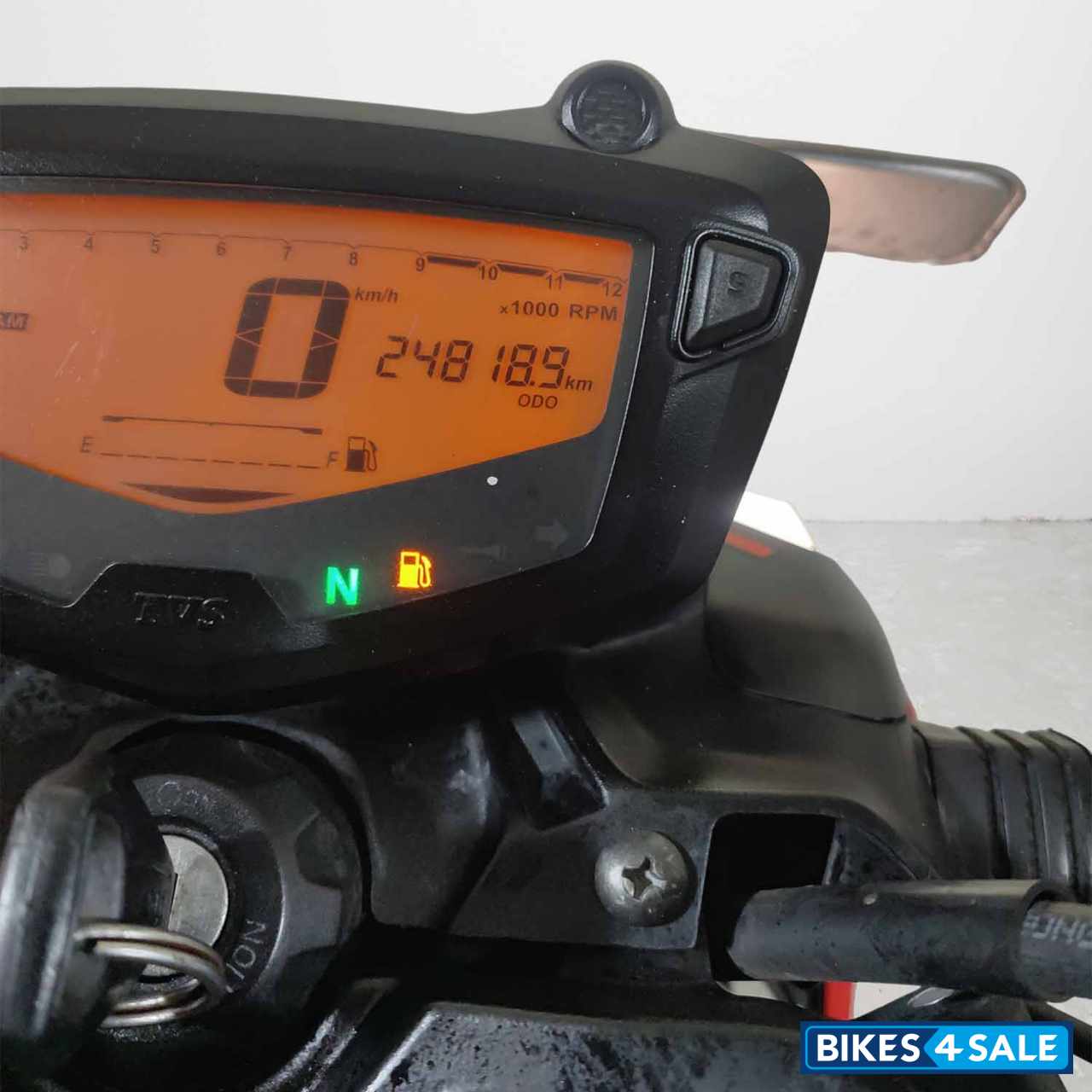 TVS Apache RTR 160 4V