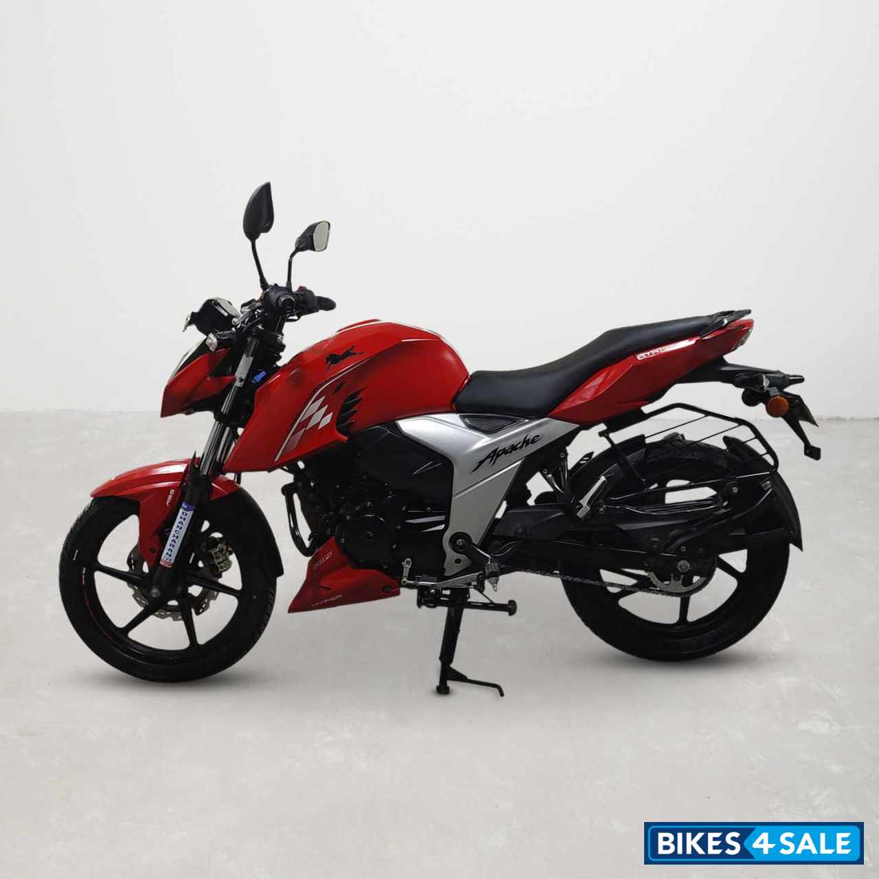 TVS Apache RTR 160 4V