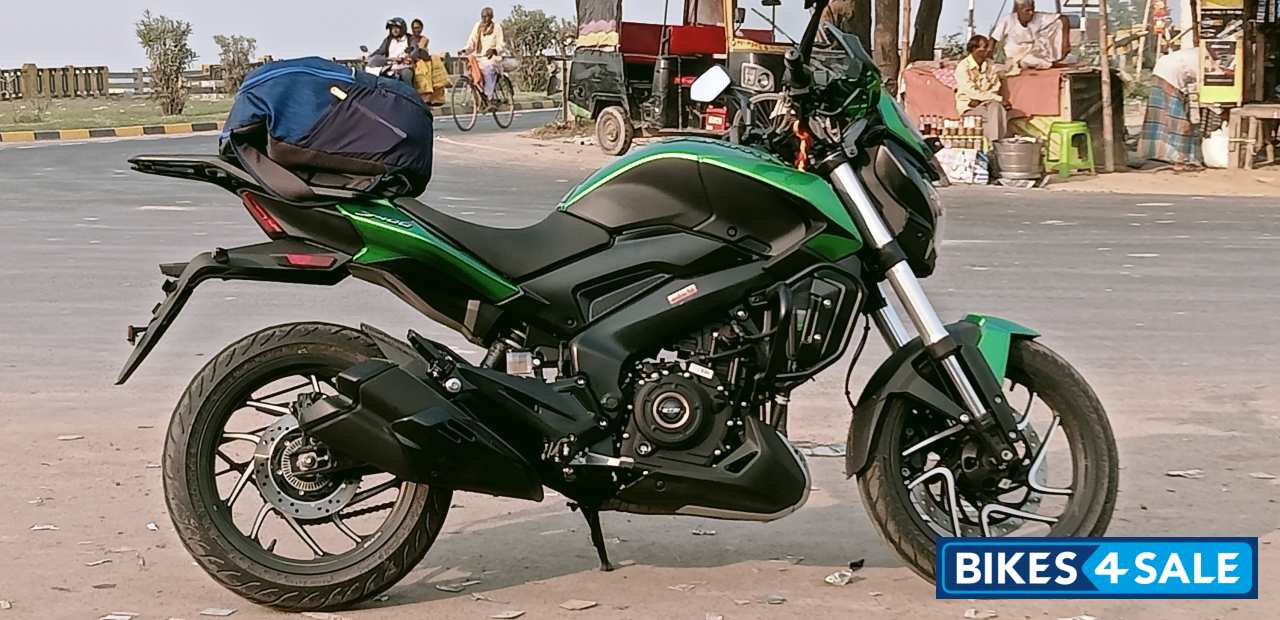 Savanna Green Bajaj 2021 Dominar 400