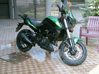 Savanna Green Bajaj 2021 Dominar 400