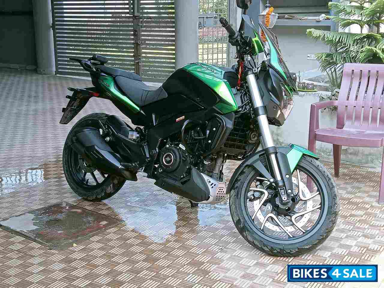 Savanna Green Bajaj 2021 Dominar 400