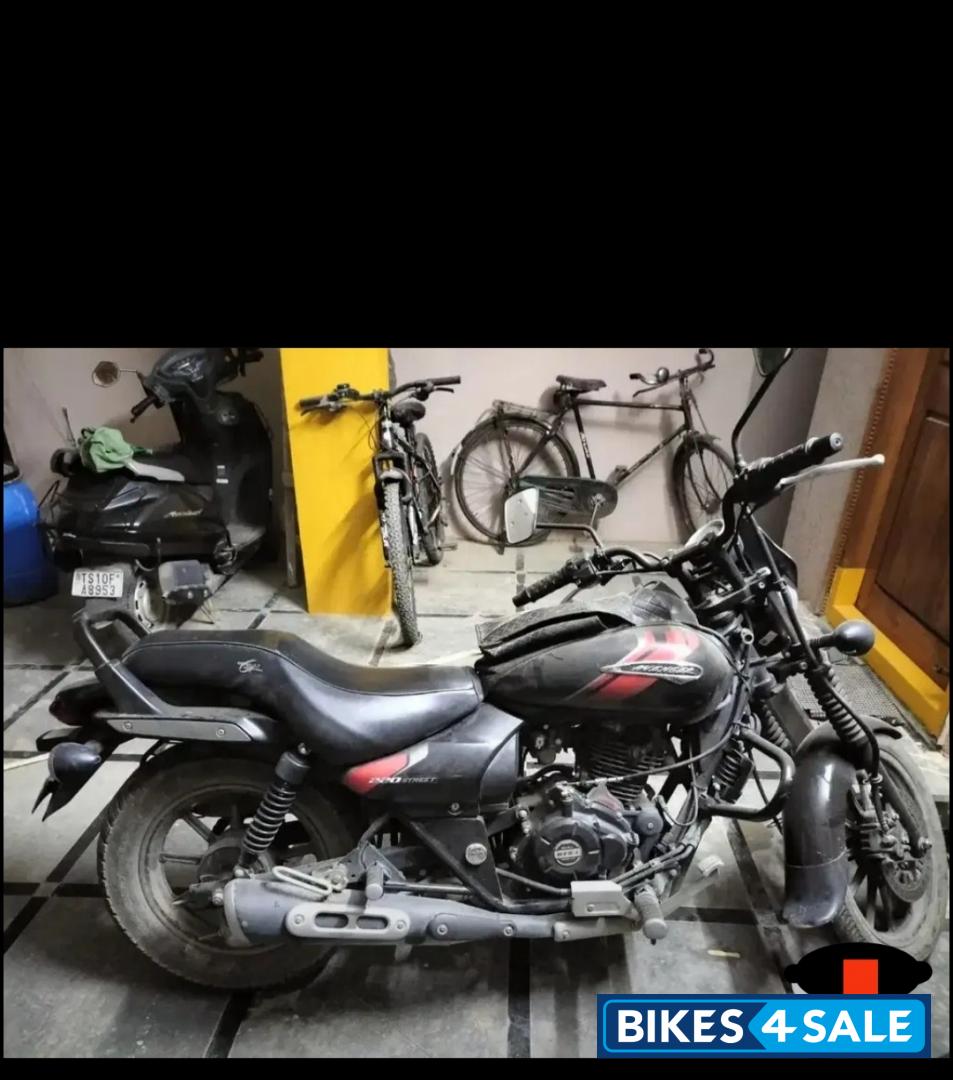 Bajaj Avenger Street 220