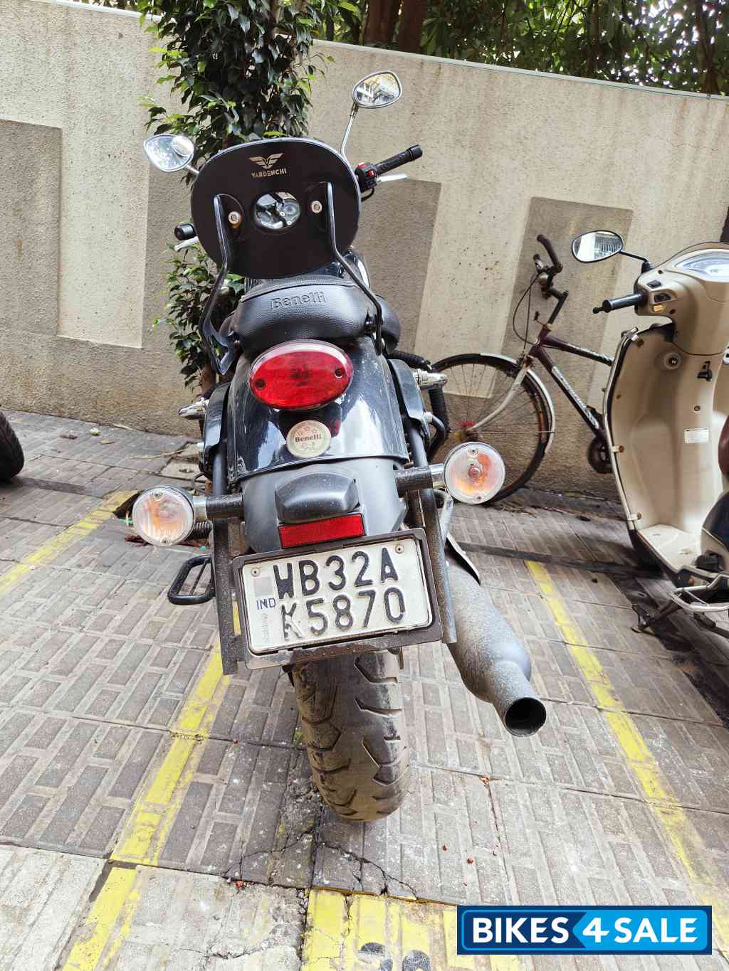 Black Benelli Imperiale 400 BS6 Black Benelli Imperiale 400 BS6