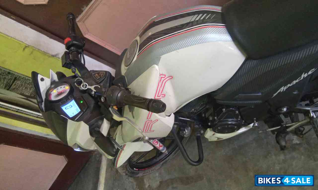 TVS Apache RTR 180 BS6