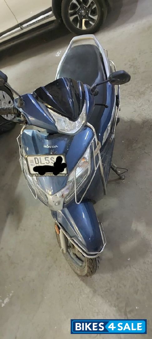 Blue Honda Activa 125 Premium Edition