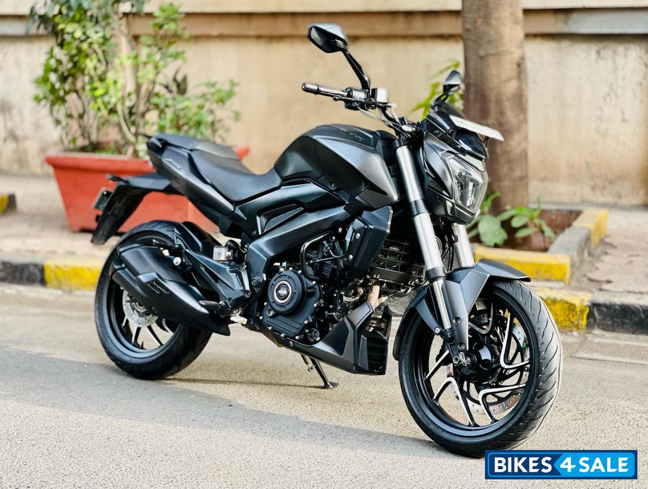 Bajaj Dominar 400 Disc