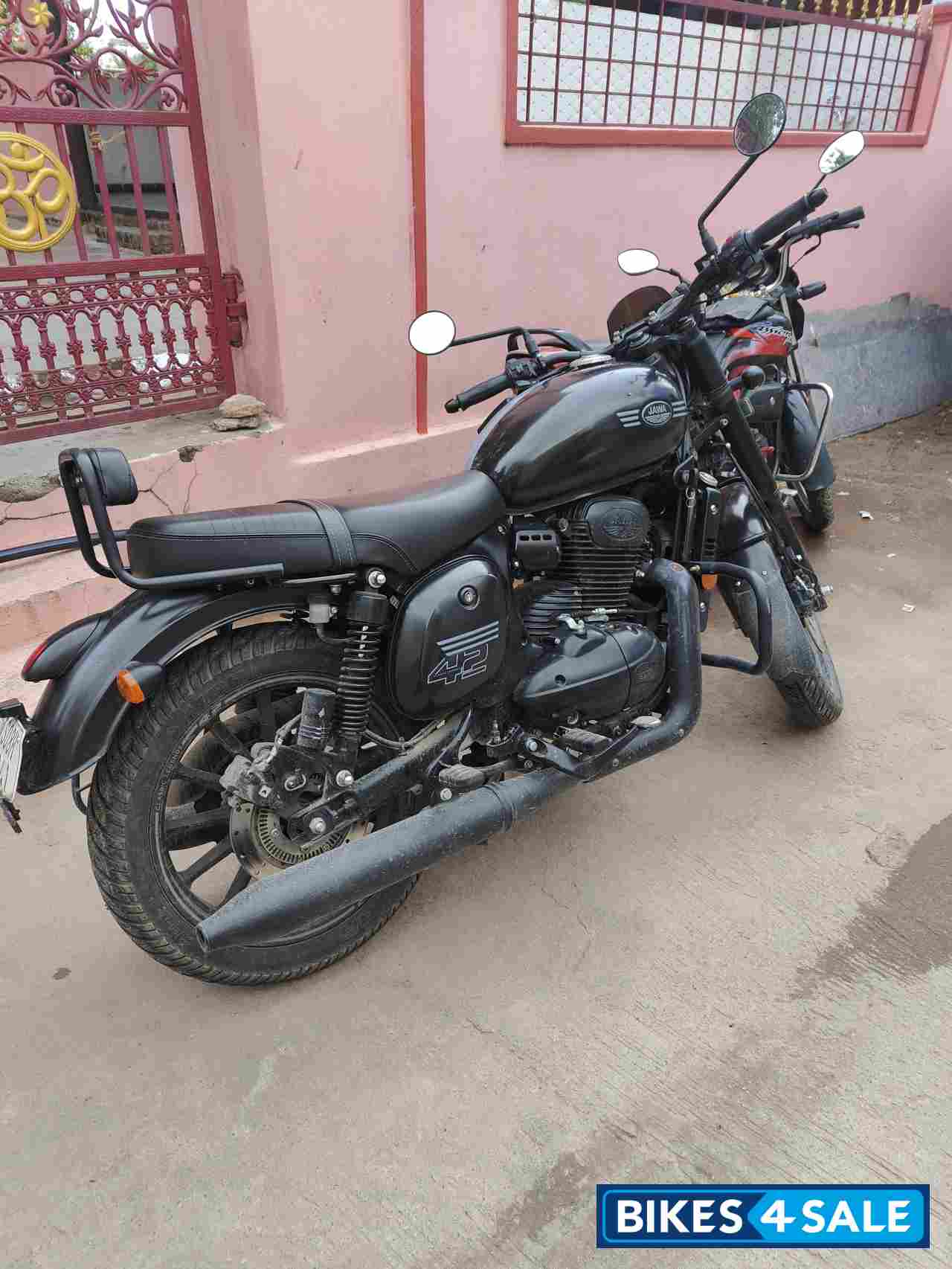 Jawa 42 Dual Channel ABS AllStar Black