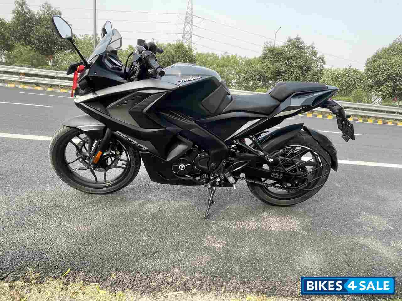 Bajaj Pulsar RS 200 BS6
