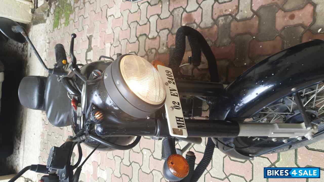 Royal Enfield Classic Stealth Black