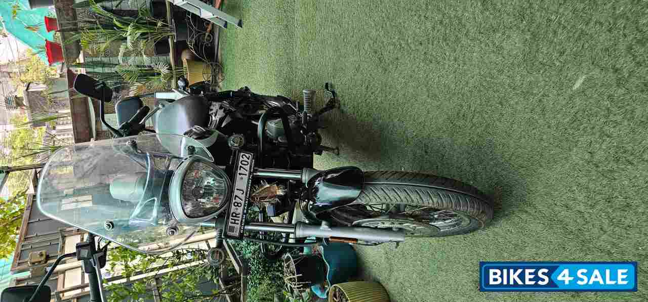 Brown Bajaj Avenger Cruise 220 BS6