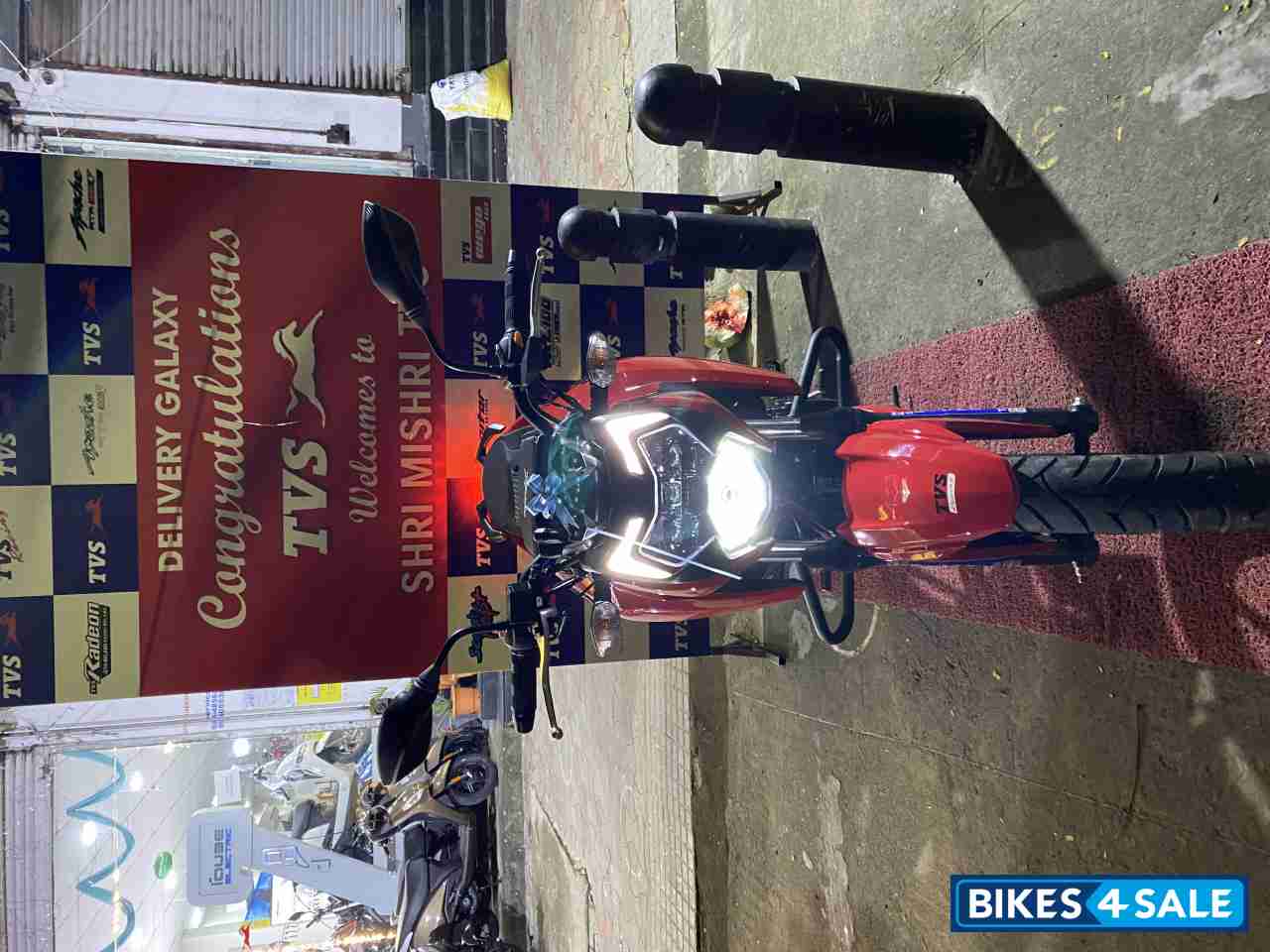 Red TVS Apache RTR 160 4V BS6