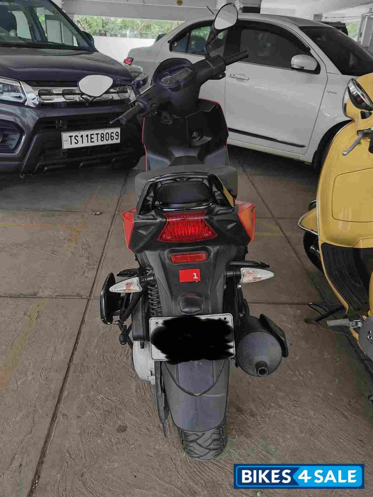 Matte Red Aprilia Storm 125