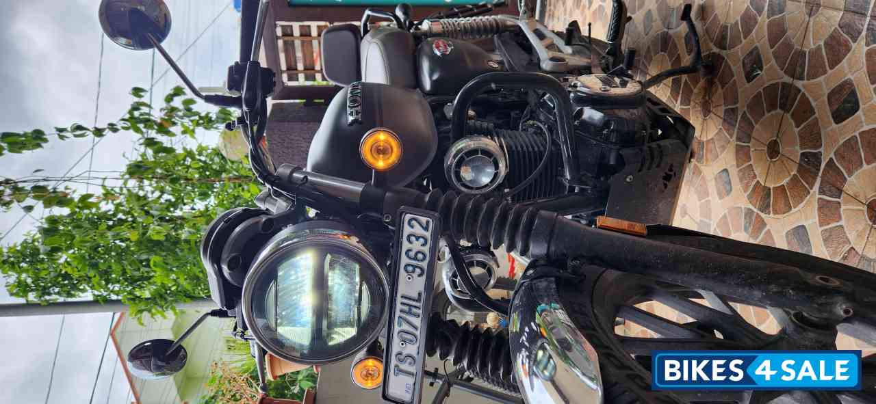 Matt Steel Black Meta Honda CB350