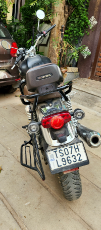 Matt Steel Black Meta Honda CB350