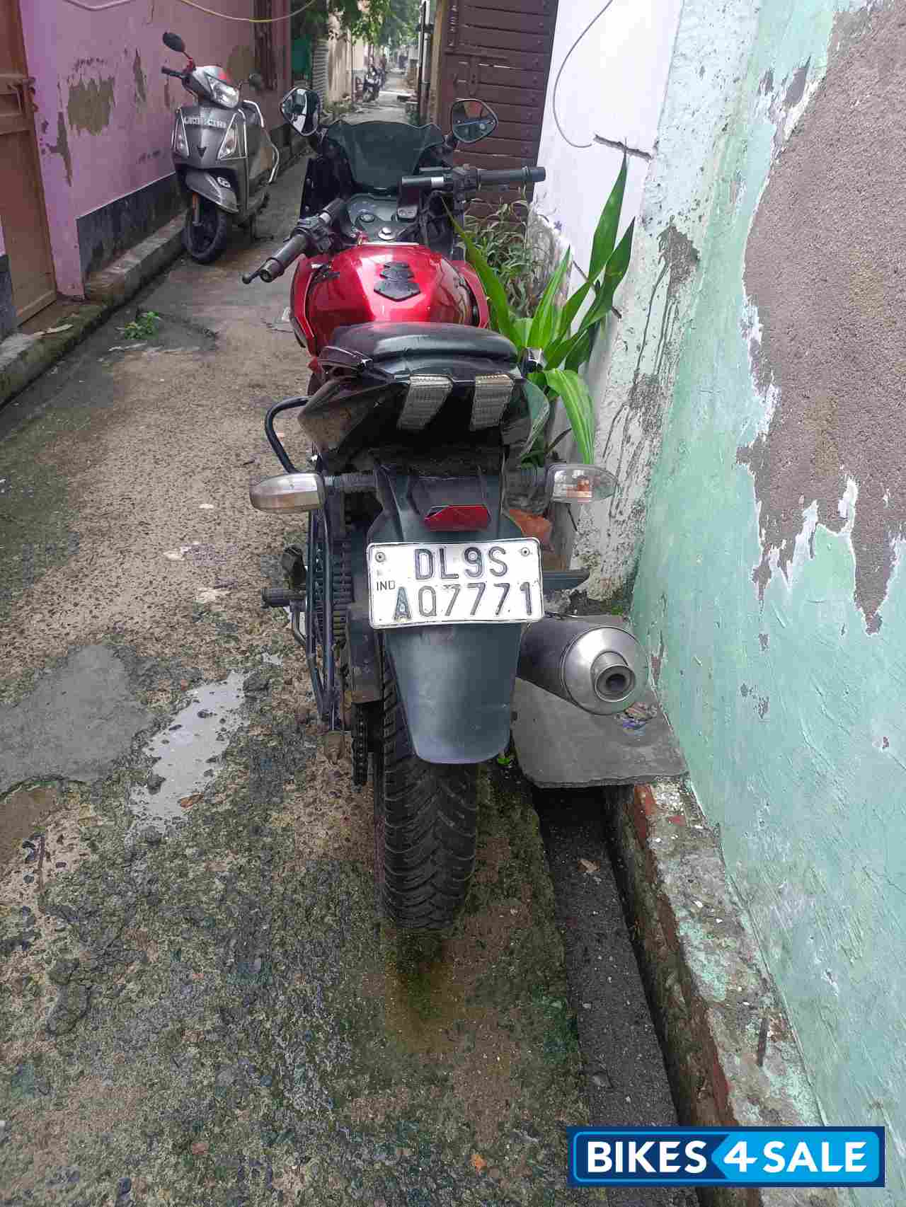 Wine Red Bajaj Pulsar 220 DTSi