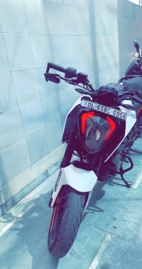 White KTM Duke 250