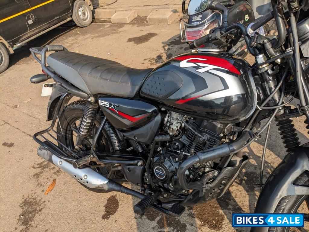 Black Bajaj CT 125X