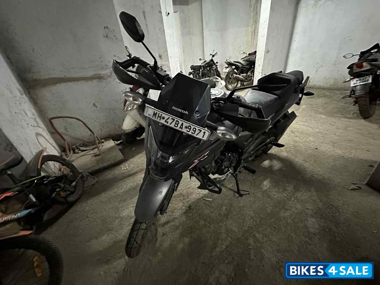 Grey Honda XBlade BS6