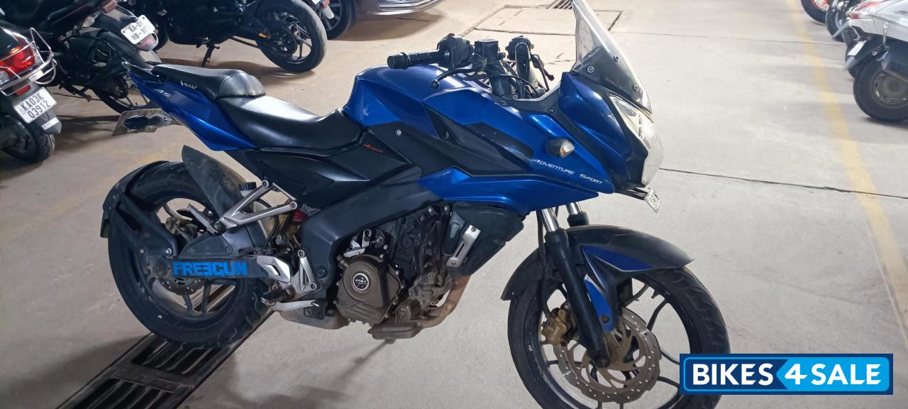 Blue Bajaj Pulsar AS 200