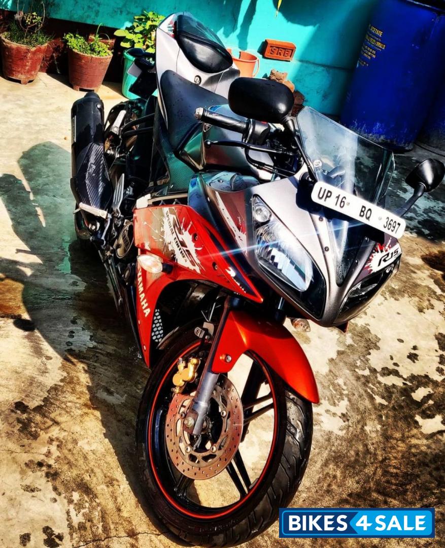 Yamaha YZF R15 V2