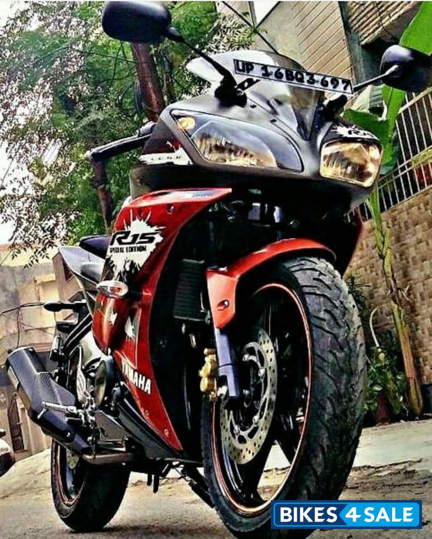 Yamaha YZF R15 V2