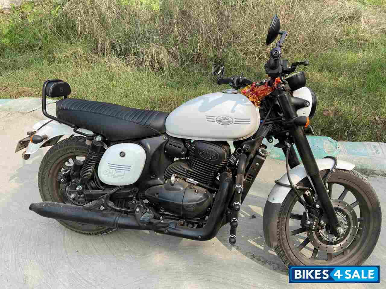 White Jawa forty two BS6