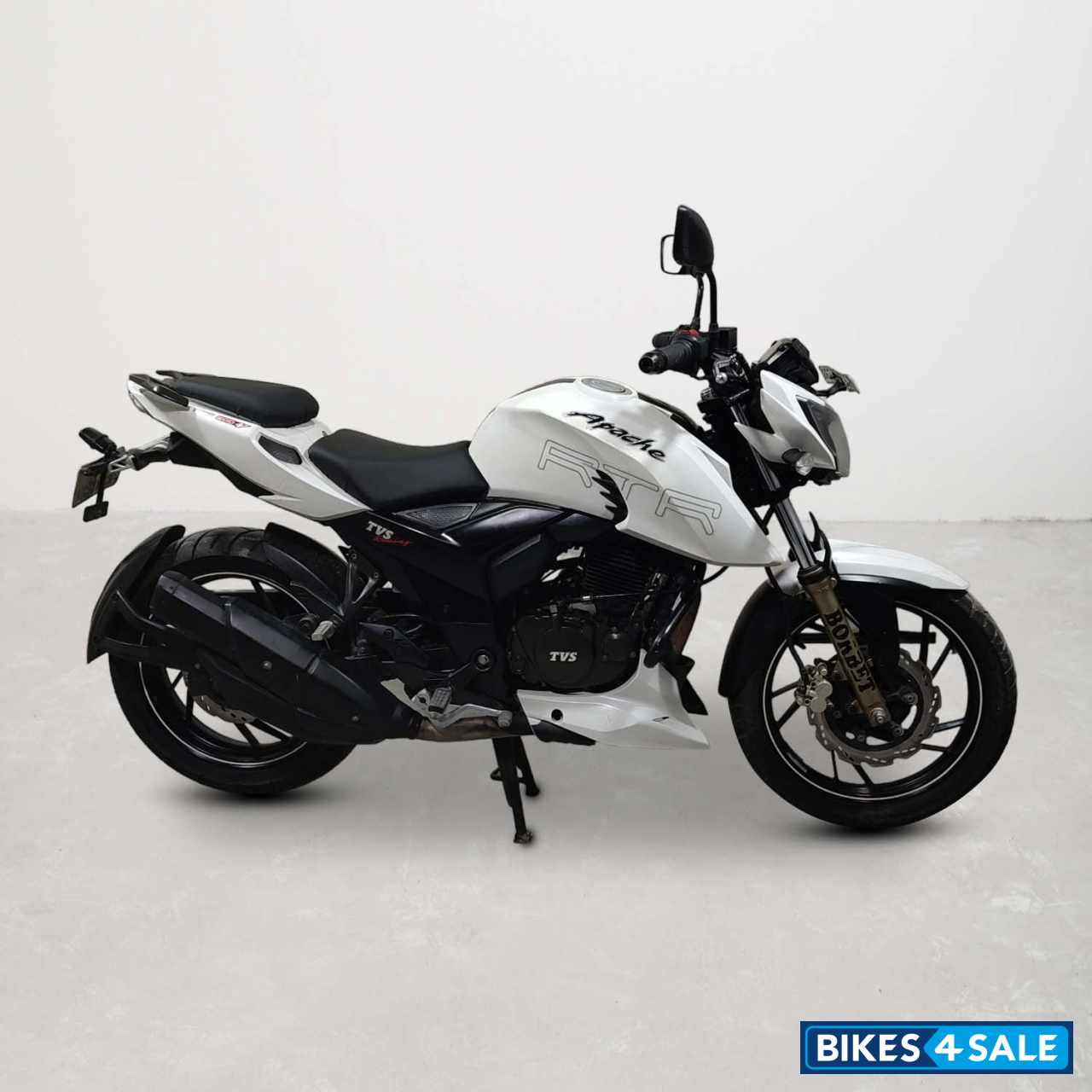 TVS Apache RTR 200 4V