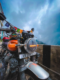 Orange Royal Enfield Interceptor 650 Twin