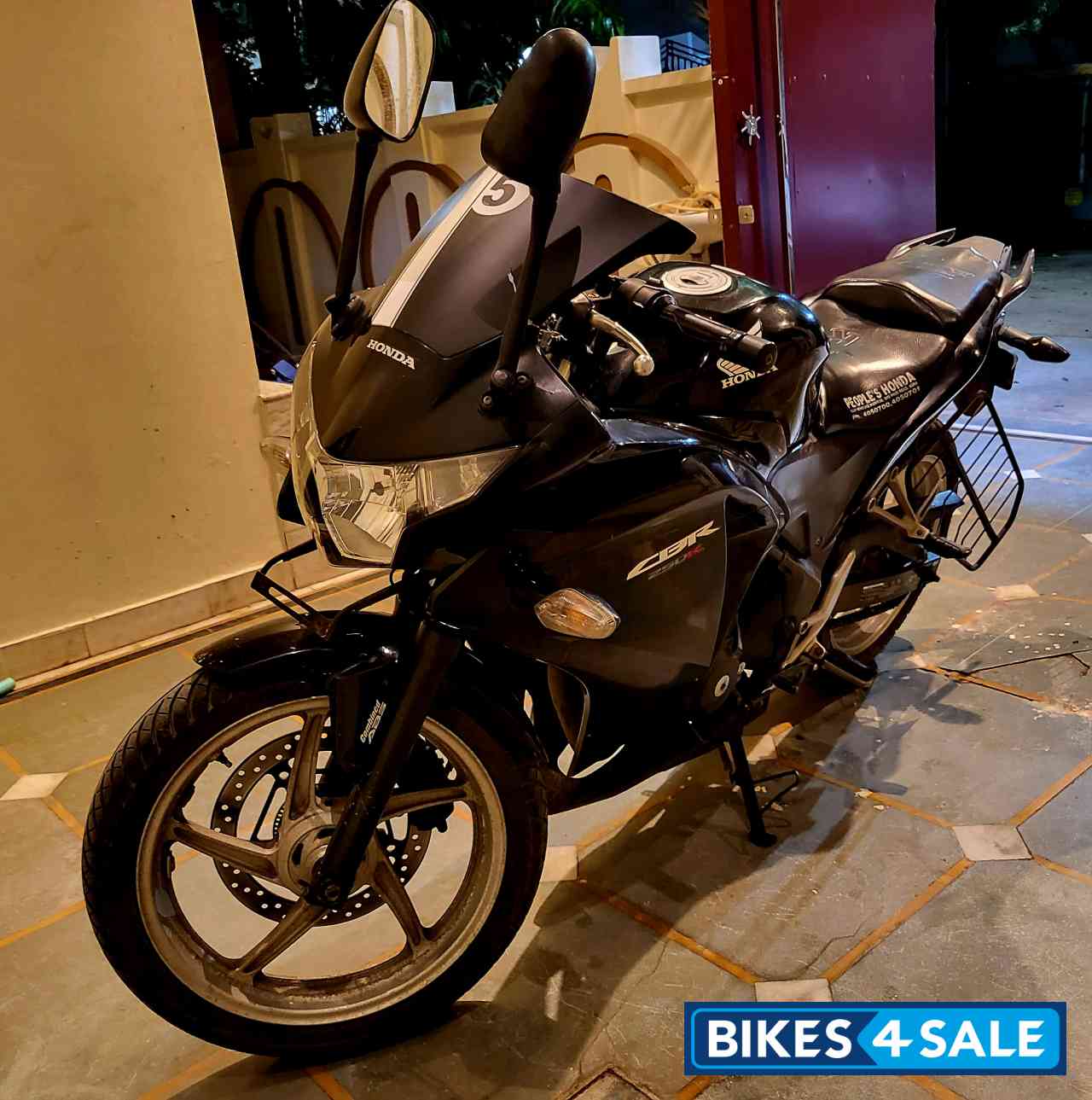 Black Honda CBR 250R ABS Black Honda CBR 250R ABS