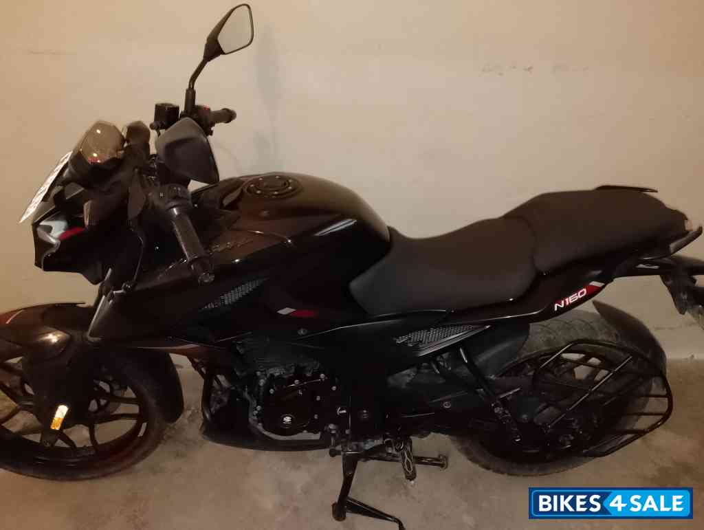 Black Bajaj Pulsar N160 Dual Channel ABS
