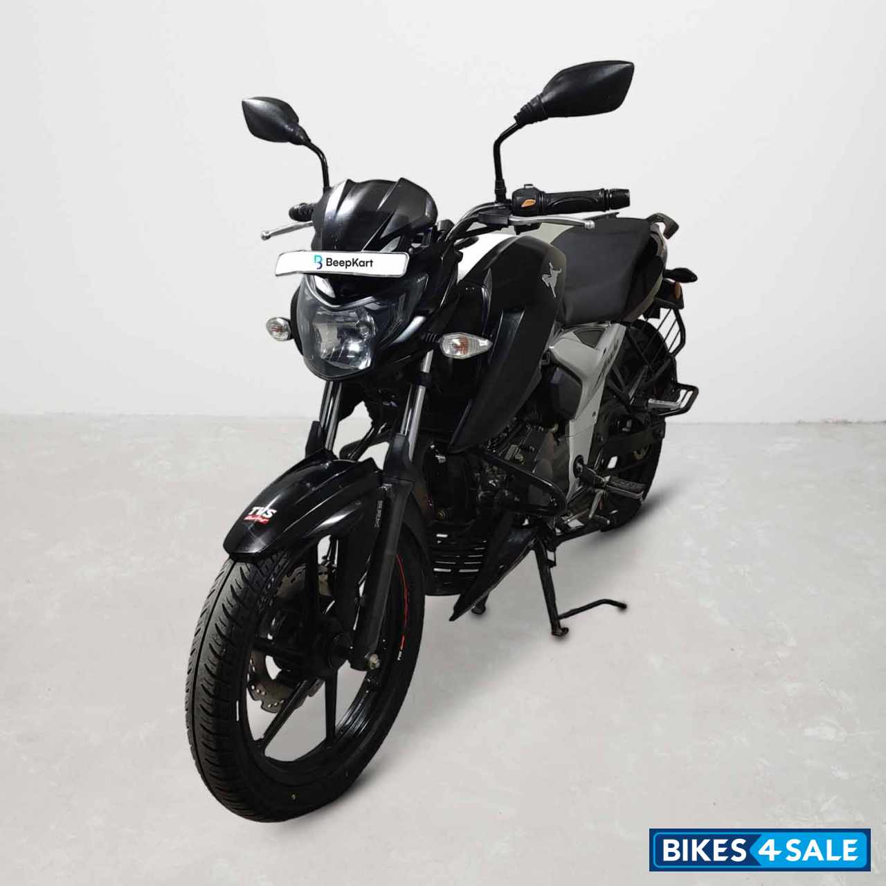 TVS Apache RTR 160 4V