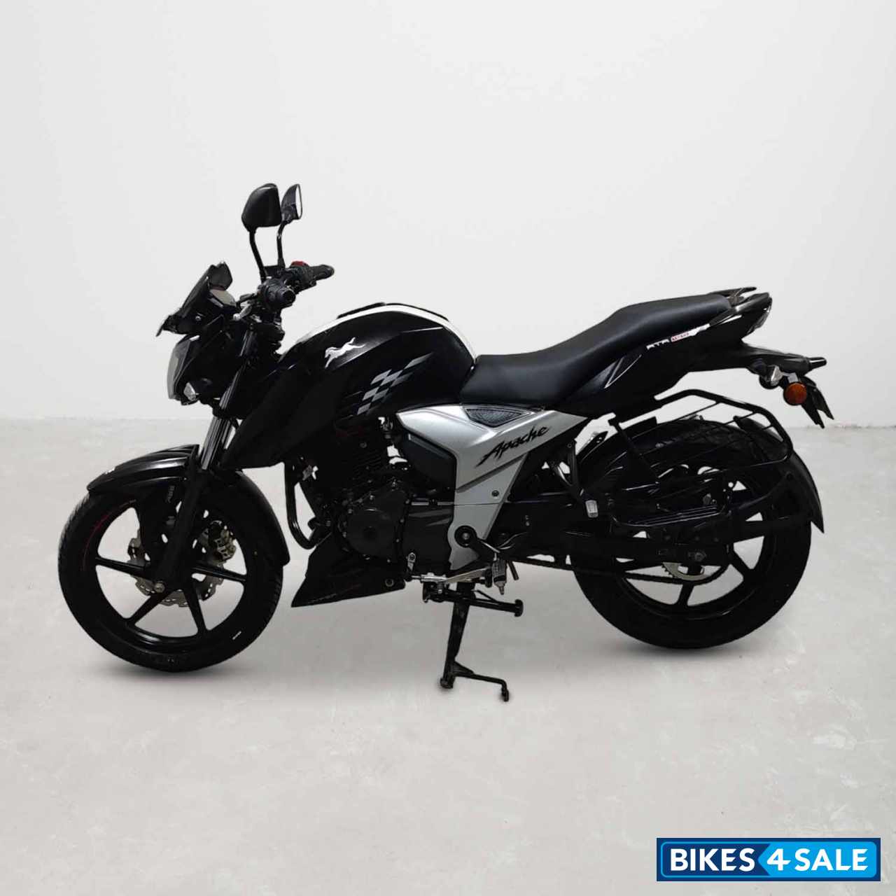 TVS Apache RTR 160 4V