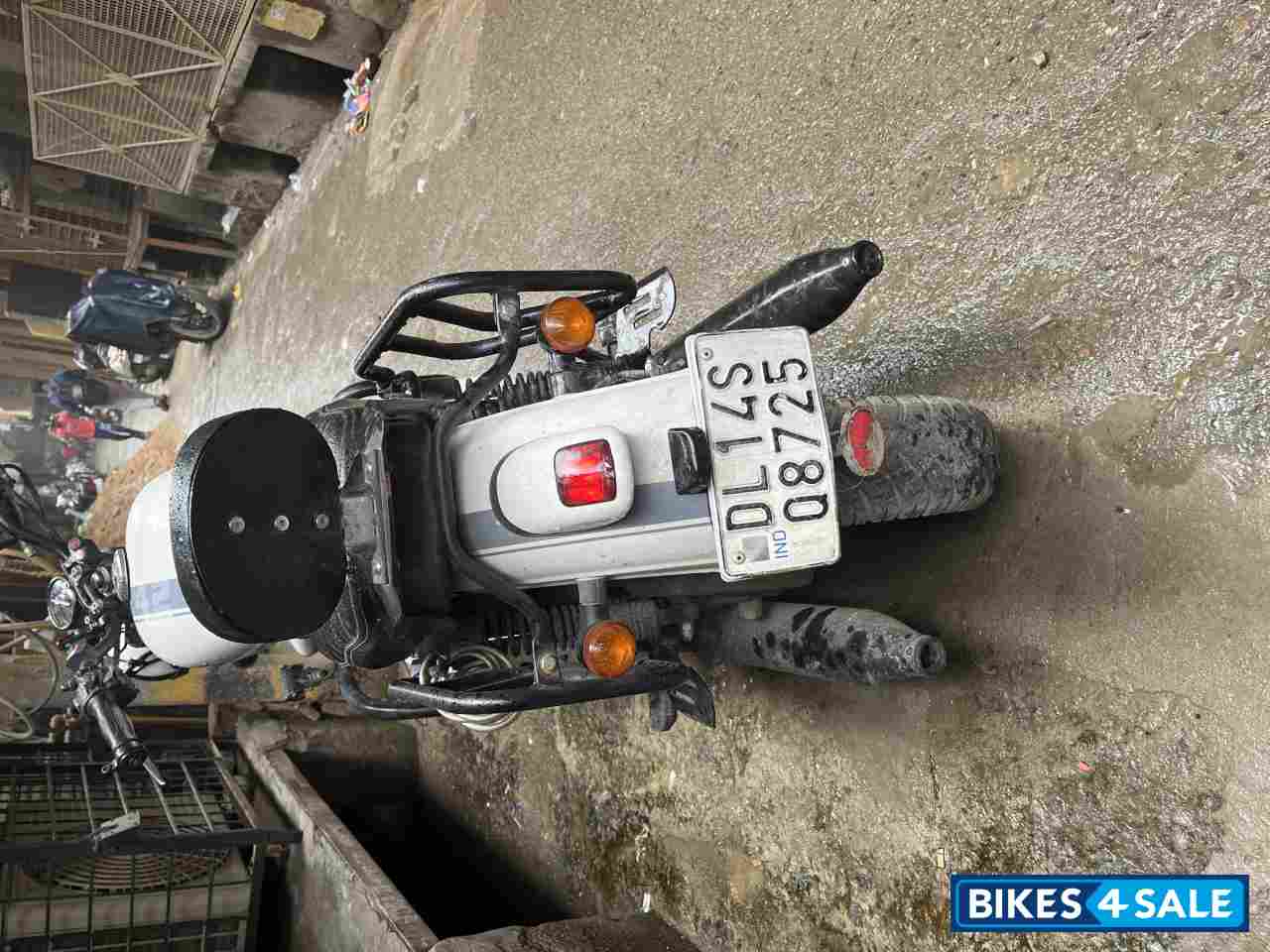 White Jawa 42 Dual Channel ABS Sirius White