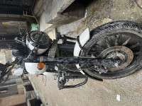 White Jawa 42 Dual Channel ABS Sirius White