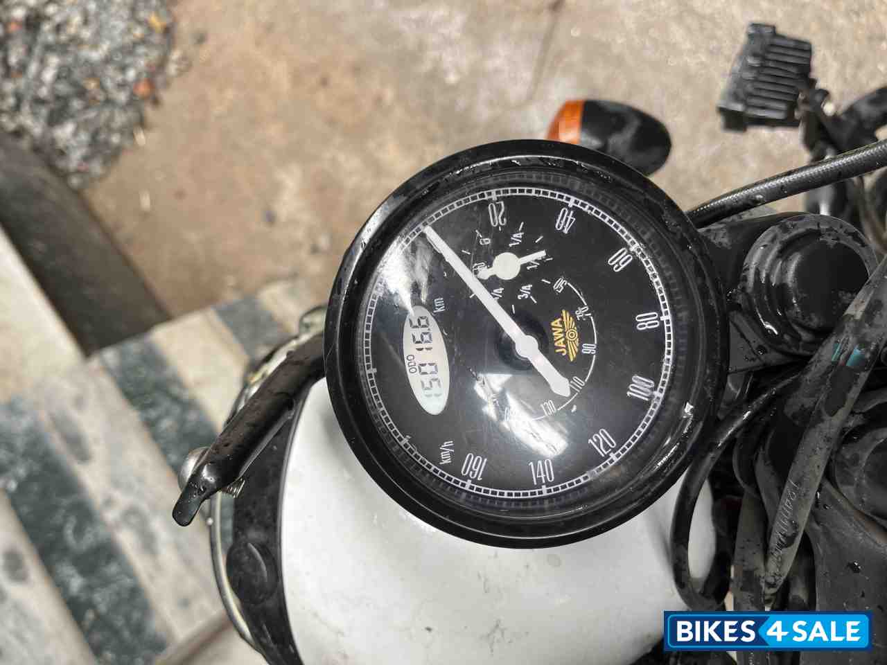 White Jawa 42 Dual Channel ABS Sirius White