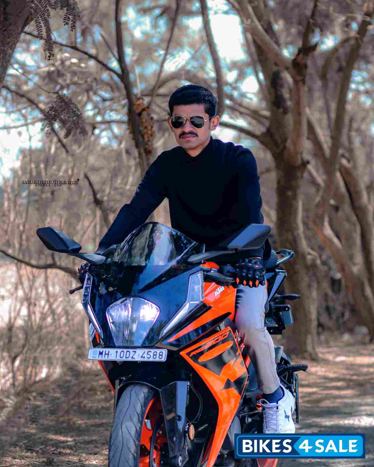 Black Orange KTM RC 200